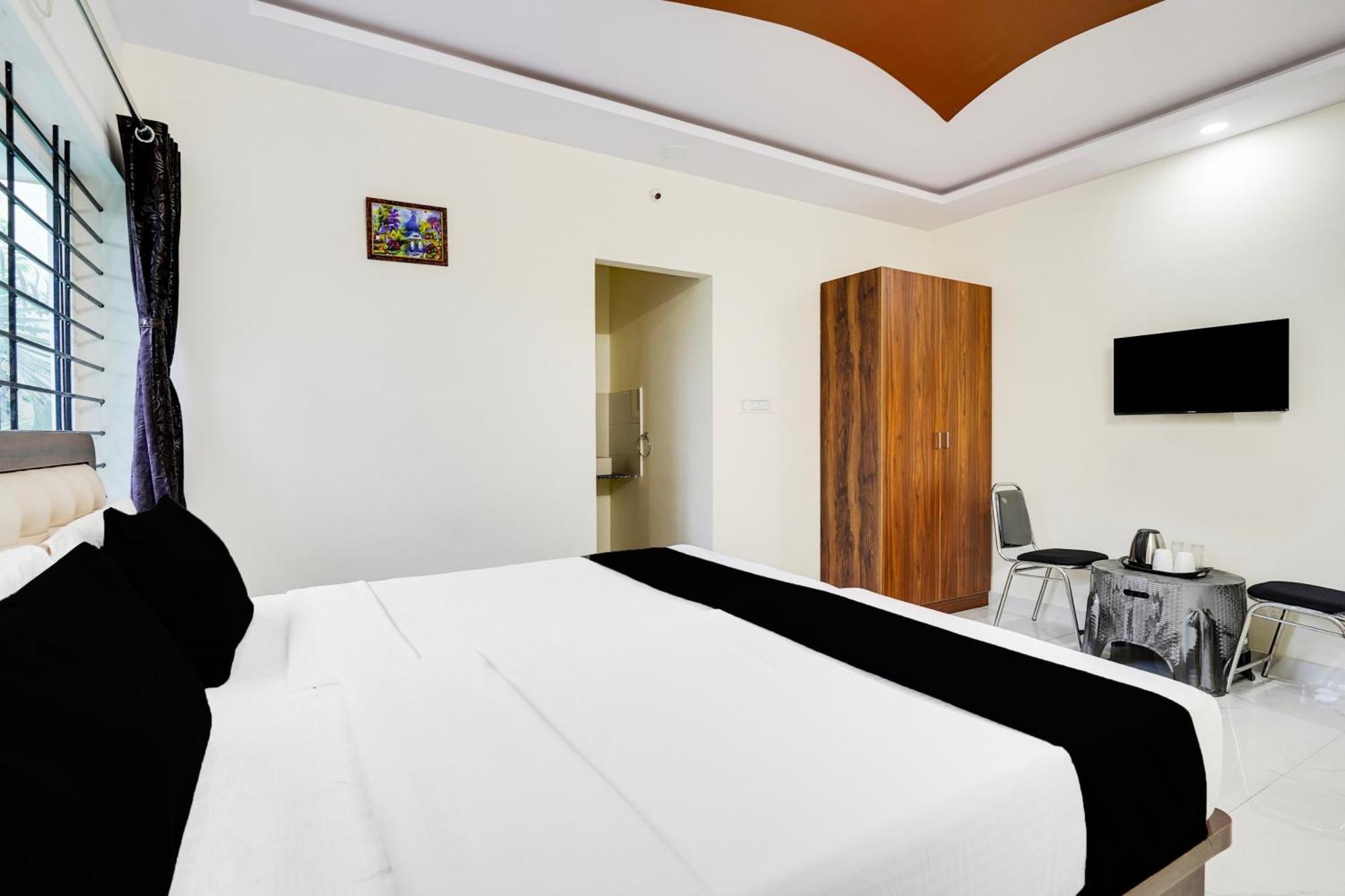 Townhouse Bidadi Formerly Royal Garuda Exteriér fotografie
