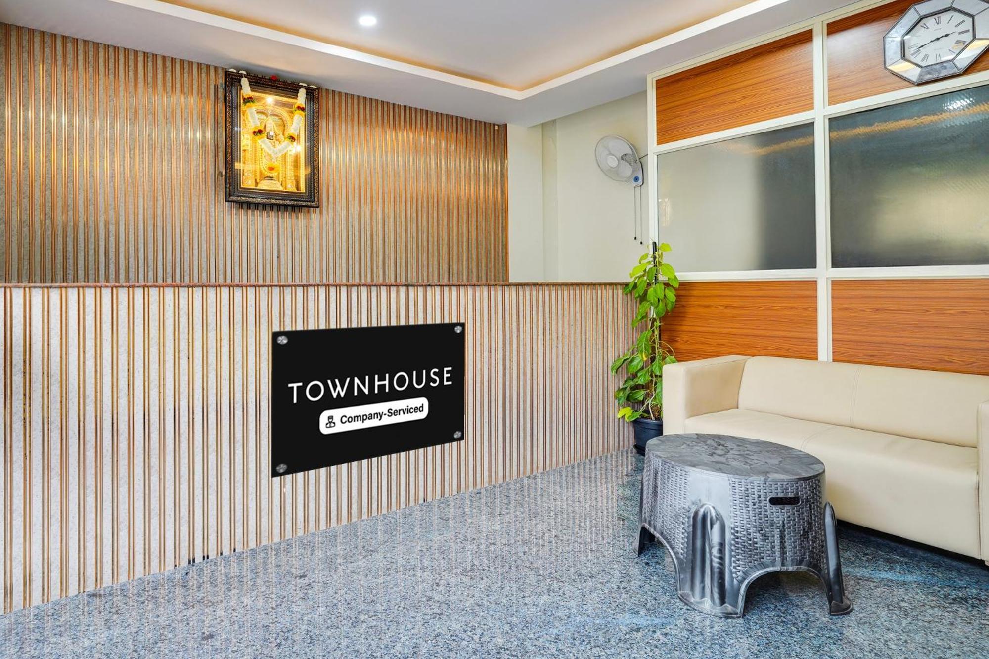 Townhouse Bidadi Formerly Royal Garuda Exteriér fotografie