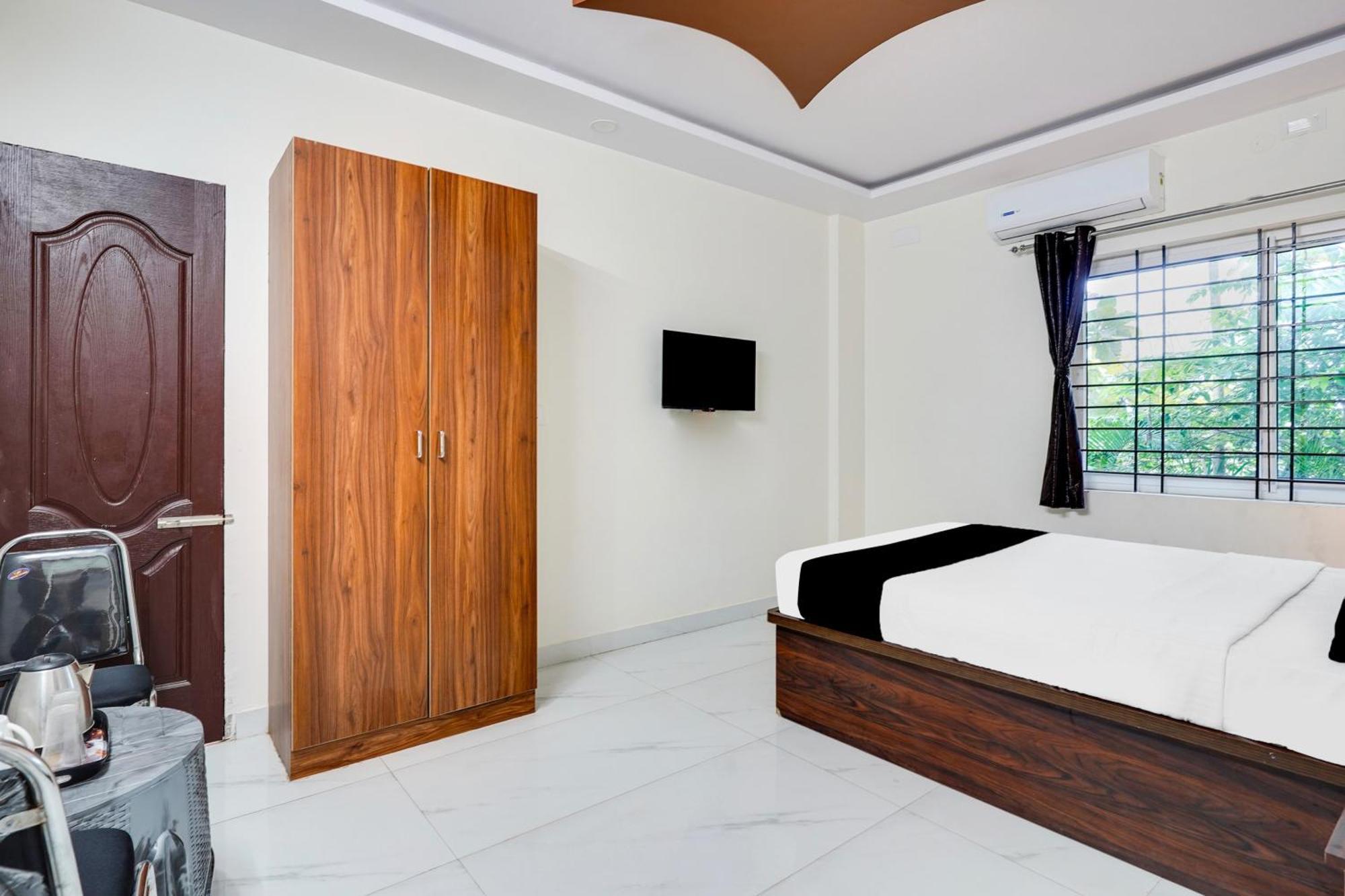 Townhouse Bidadi Formerly Royal Garuda Exteriér fotografie