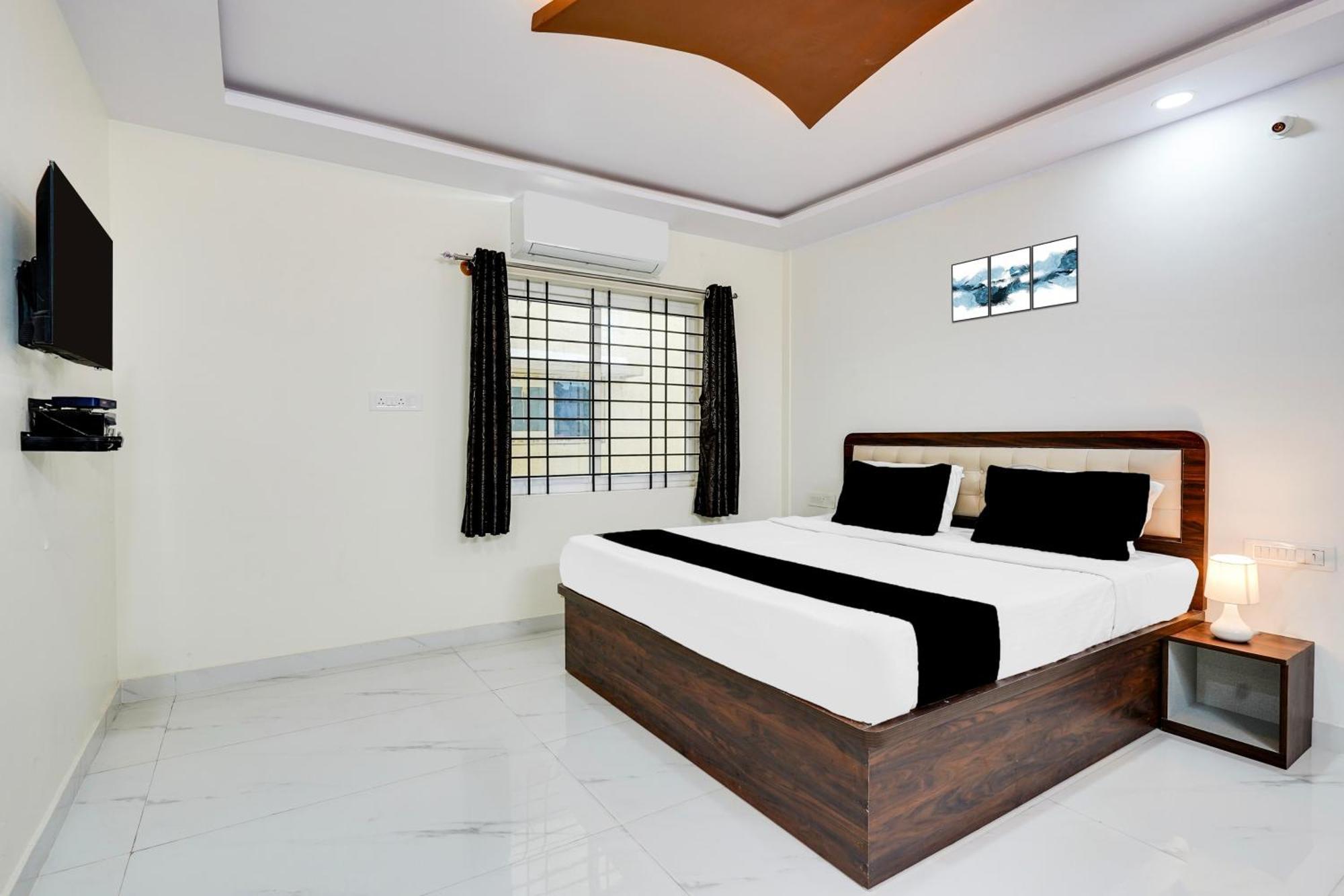 Townhouse Bidadi Formerly Royal Garuda Exteriér fotografie