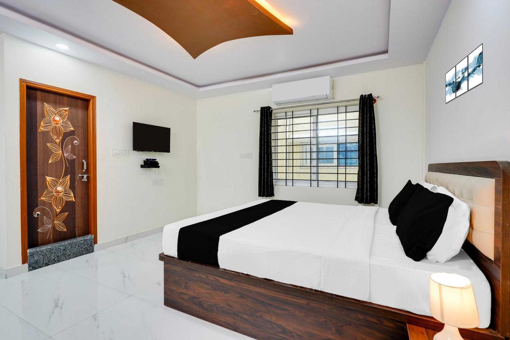 Townhouse Bidadi Formerly Royal Garuda Exteriér fotografie