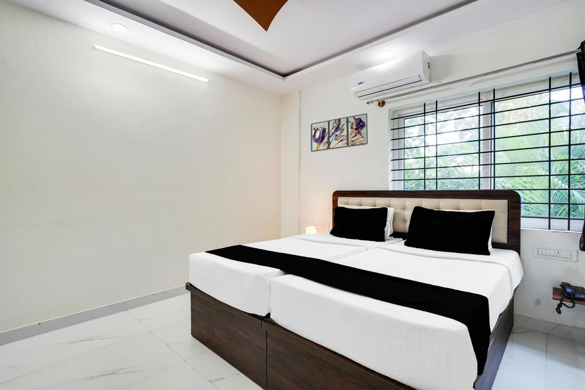 Townhouse Bidadi Formerly Royal Garuda Exteriér fotografie